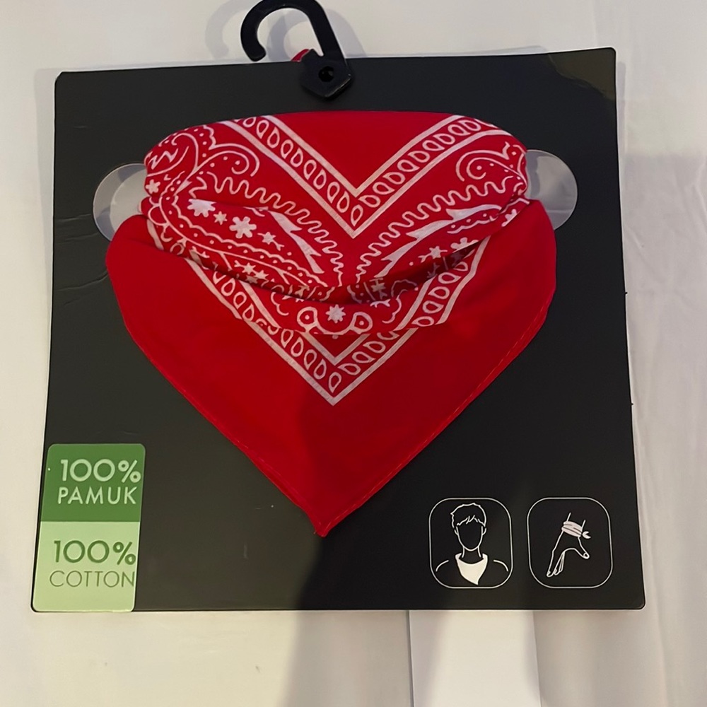 New with tags bandana